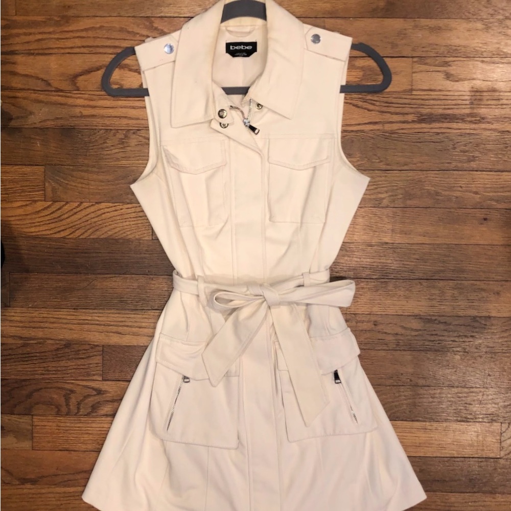 Bebe tan sleeveless dress jacket